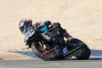 media/Dec-07-2025-CVMA (Sun) [[3e7d2de5dc]]/Race 7-Formula Lightweight Twins Shootout/